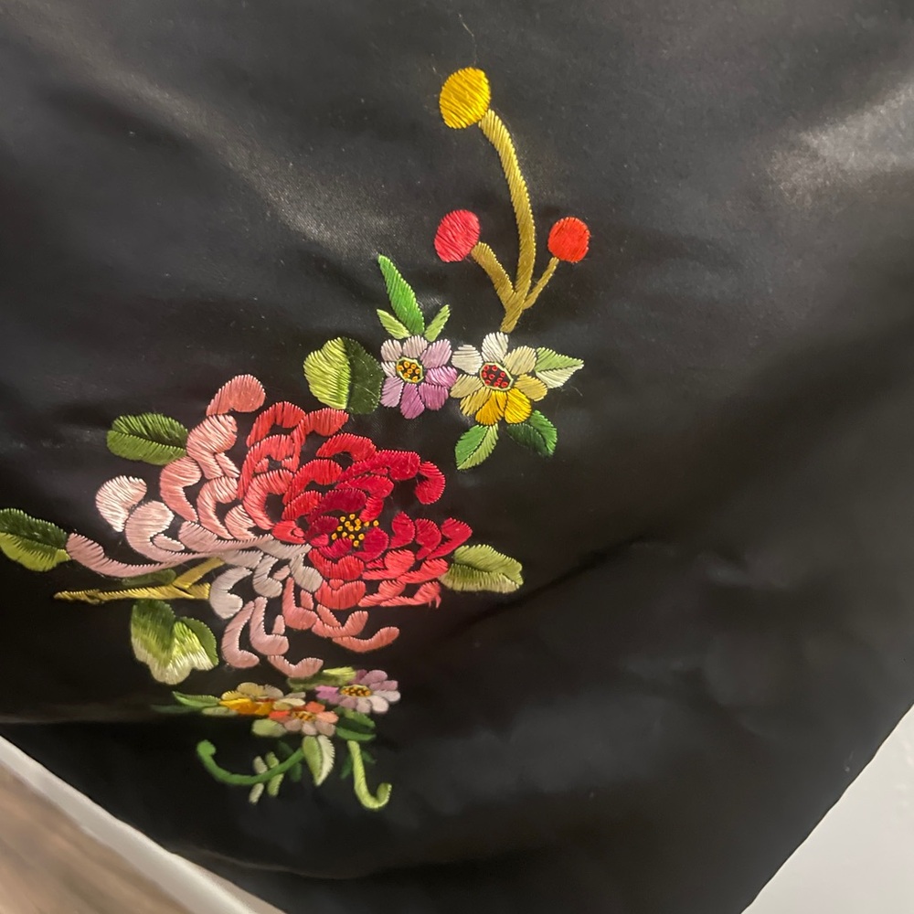 Vintage Golden Dragon Black Silk Embroidered Kimono Robe Floral Chinese - Picture 4 of 16